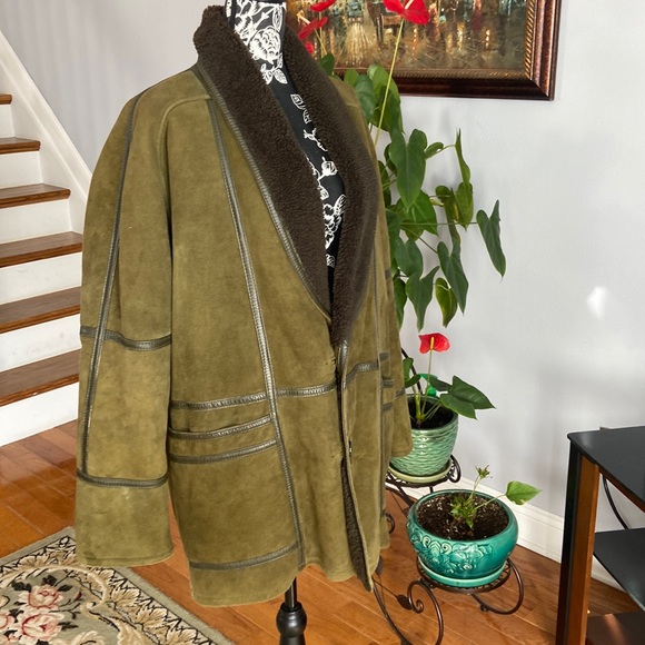 jacket - Picture 1 of 10